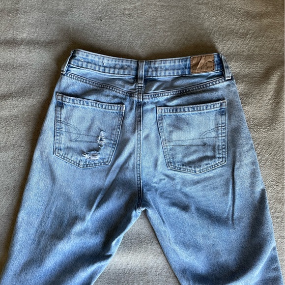 American Eagle Size 4 Straight Mom Jeans - Picture 2 of 7